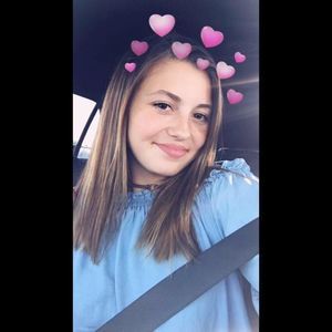 Meet your Posher, Olivia